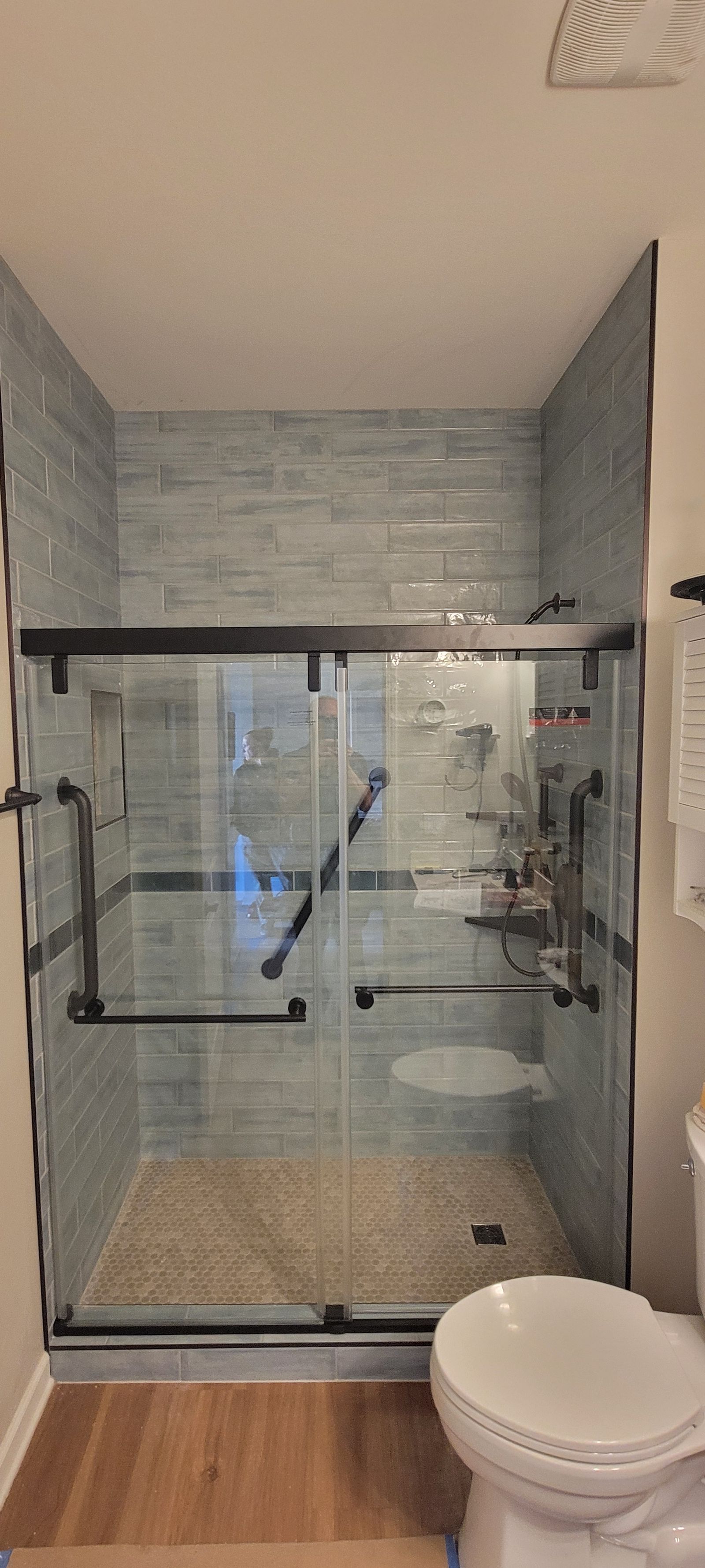Bathrooms & Tile project photo 13