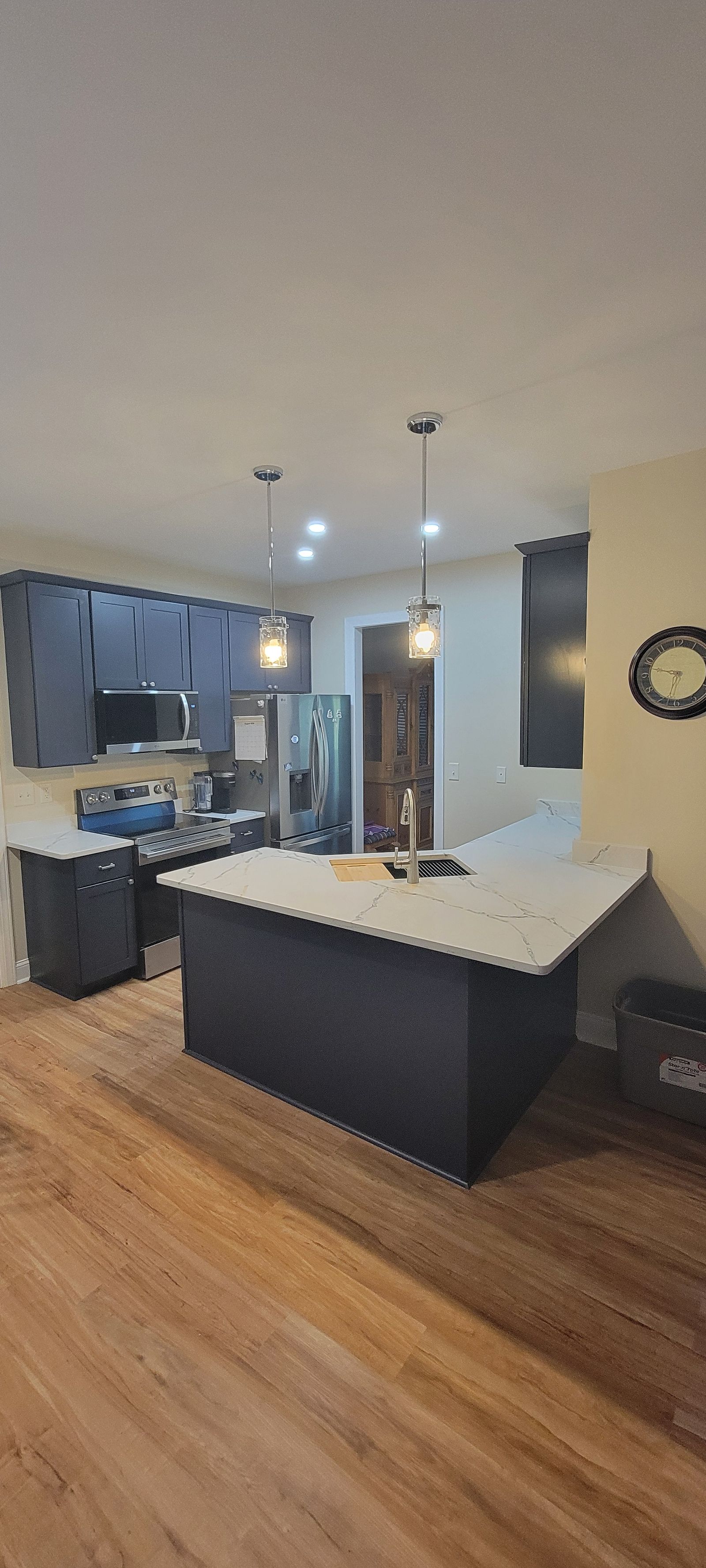 Kitchen Remodels project photo 29